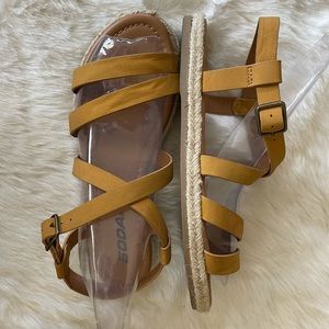 Strappy Soda Espadrille Sandals Mustard Color Womens 8.5